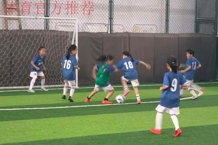 国脚公益行浦玮化身多角色言传身教 期待中青赛培育女足未来 国脚公益行浦玮化身多角色言传身教 期待中青赛培育女足未来